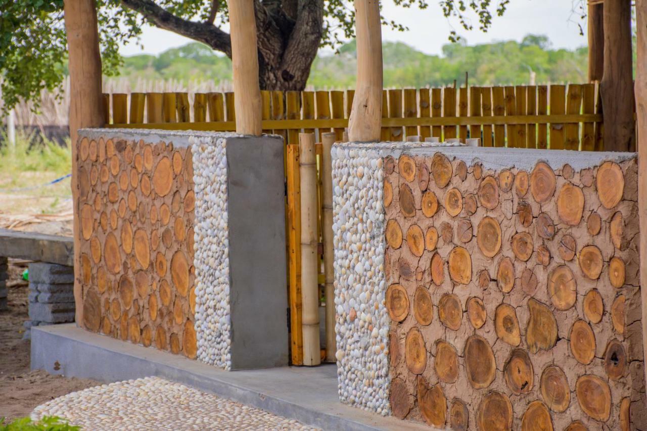 Beach Lagoon Parans Arugam Bay Exterior foto